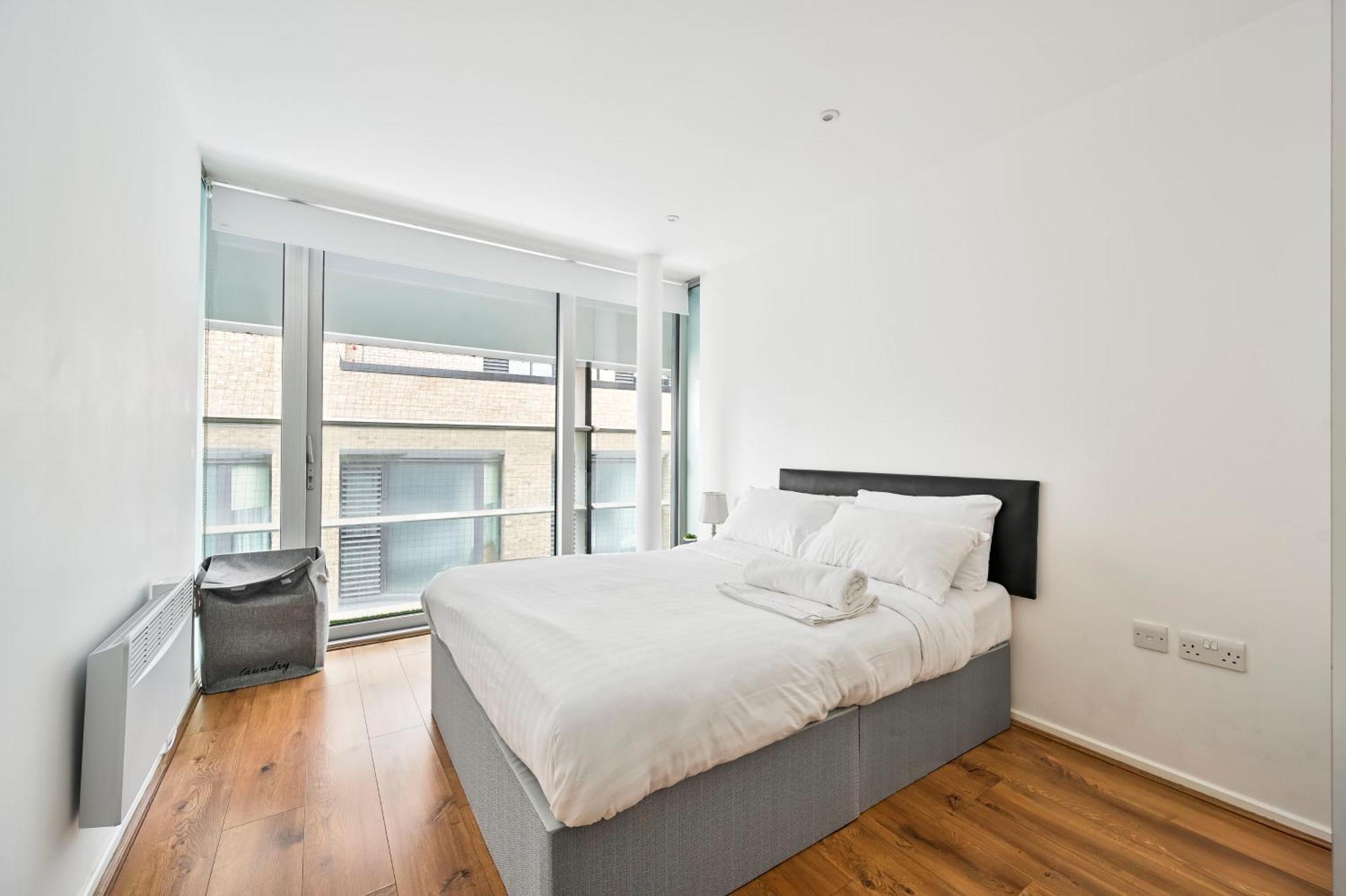 Lovely 2-Bed, Sleeps 6, Near Stratford Station & Abba Voyage, Лондон Экстерьер фото