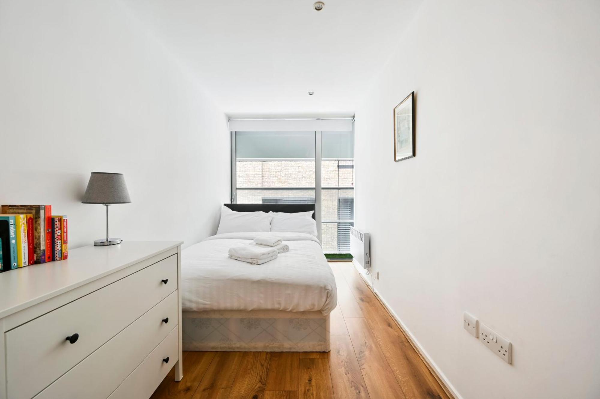 Lovely 2-Bed, Sleeps 6, Near Stratford Station & Abba Voyage, Лондон Экстерьер фото